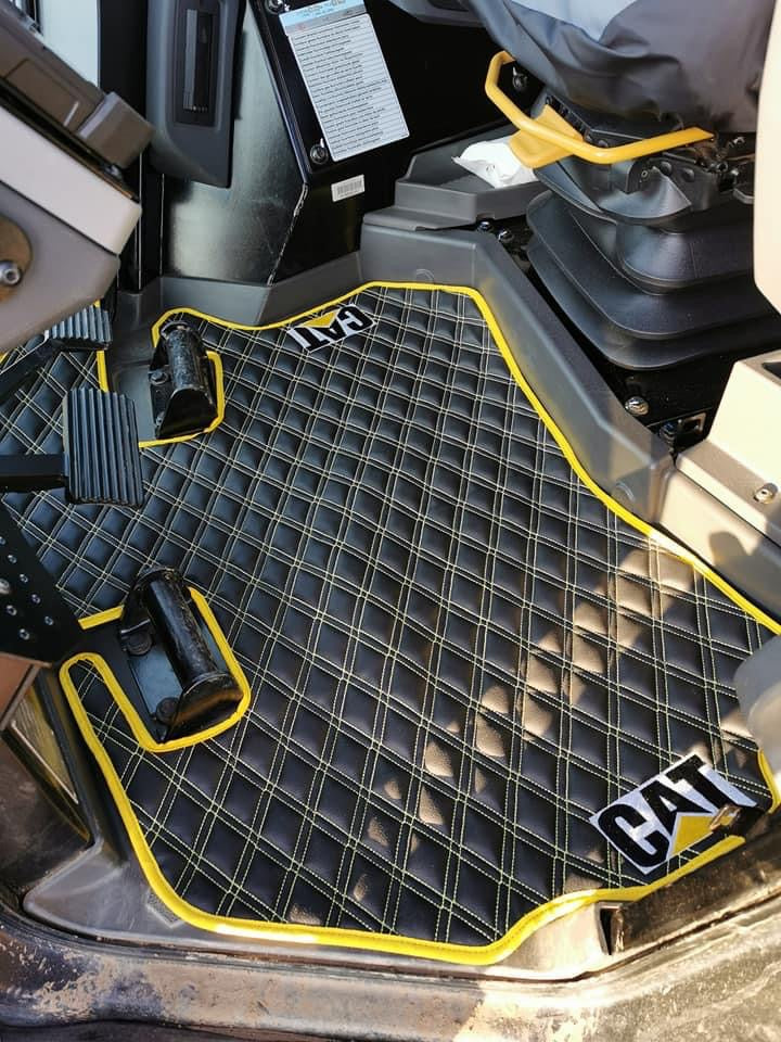 CAT 301.6CR Cab Mat