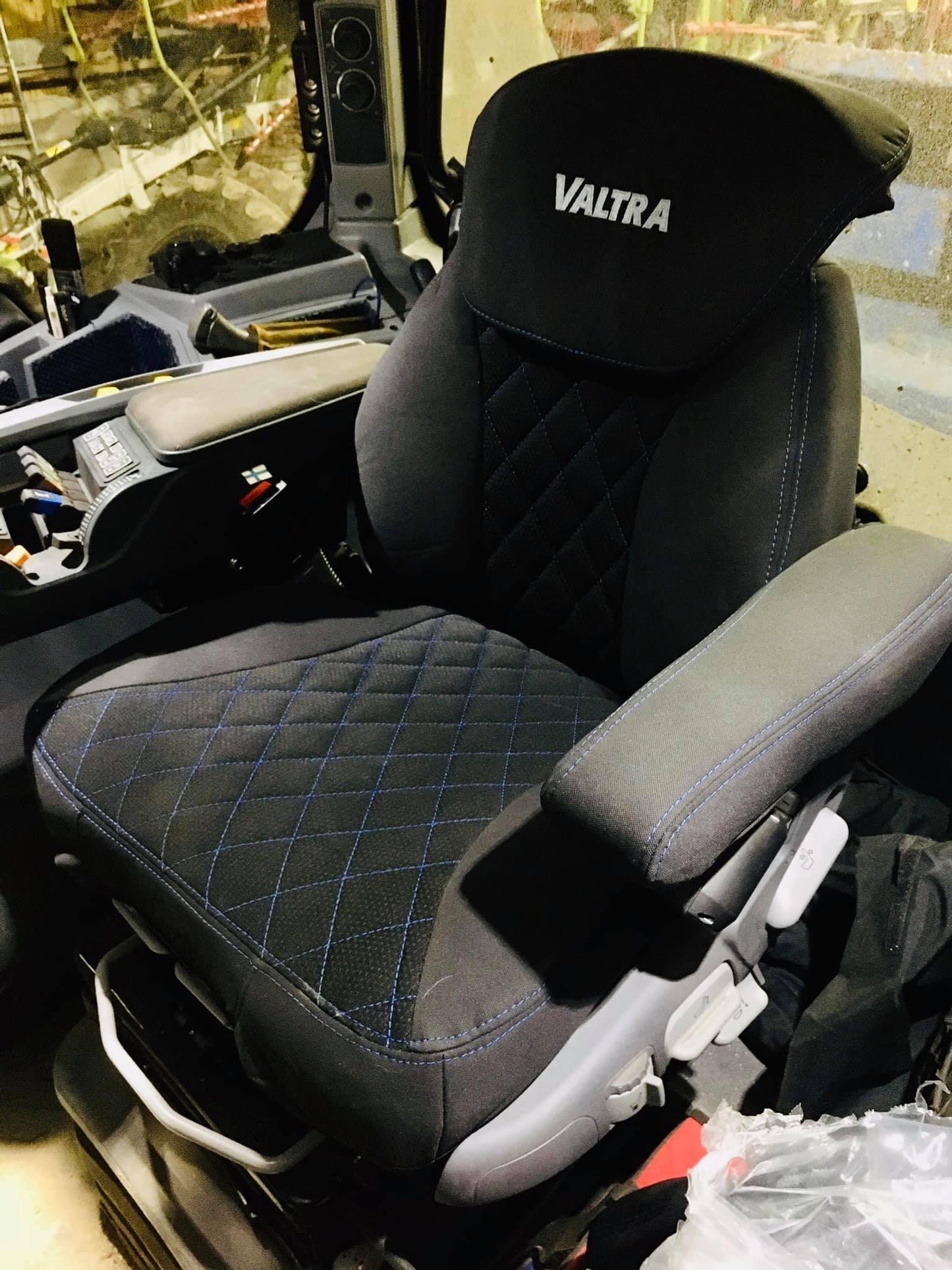 Valtra Seat Cover