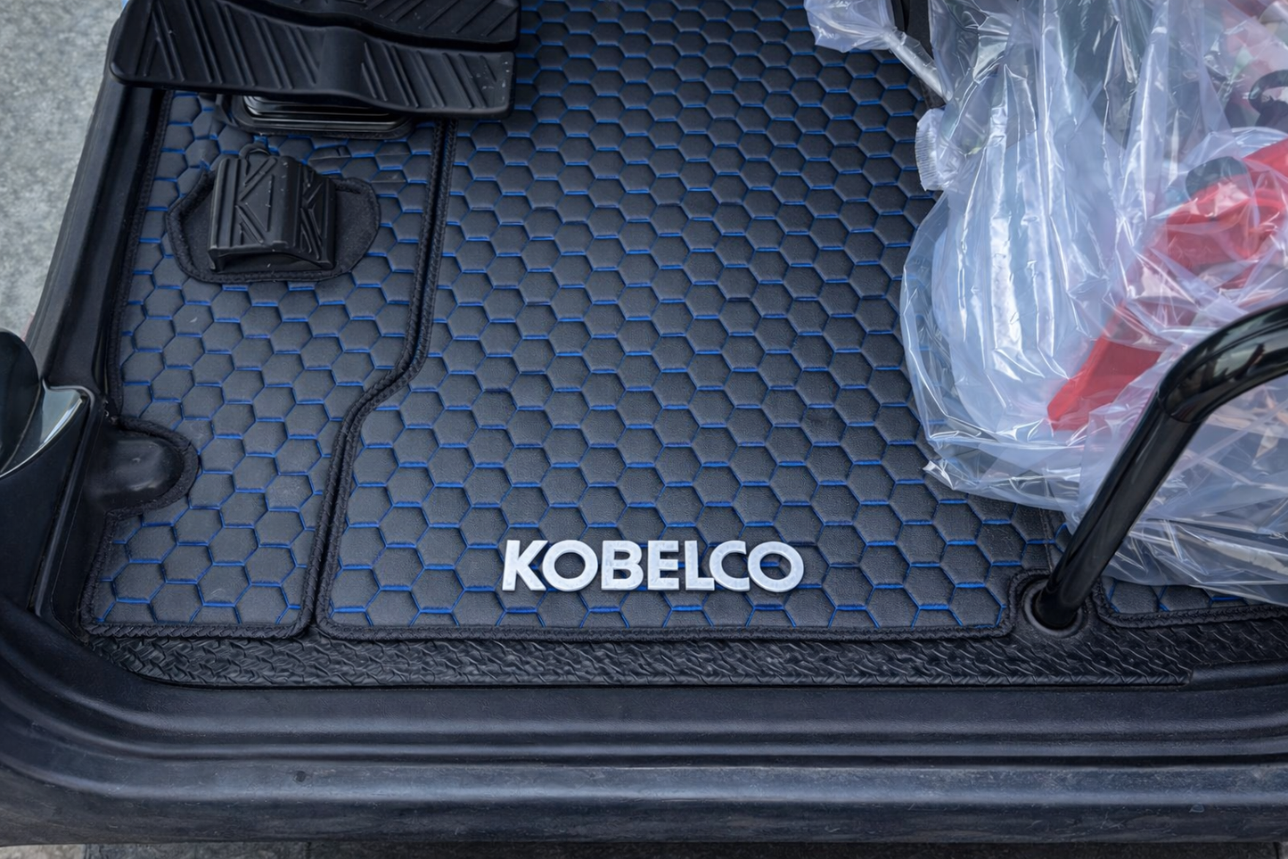 Kobelco SK75-160 -7 Cab Mat