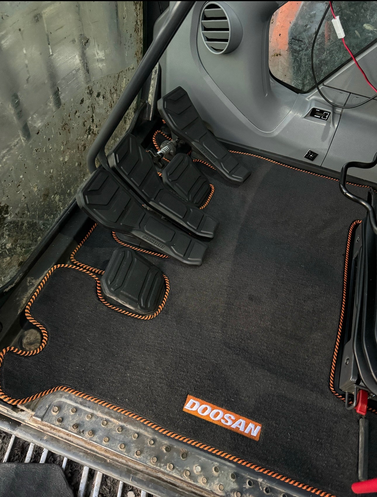 Doosan Floor Mats