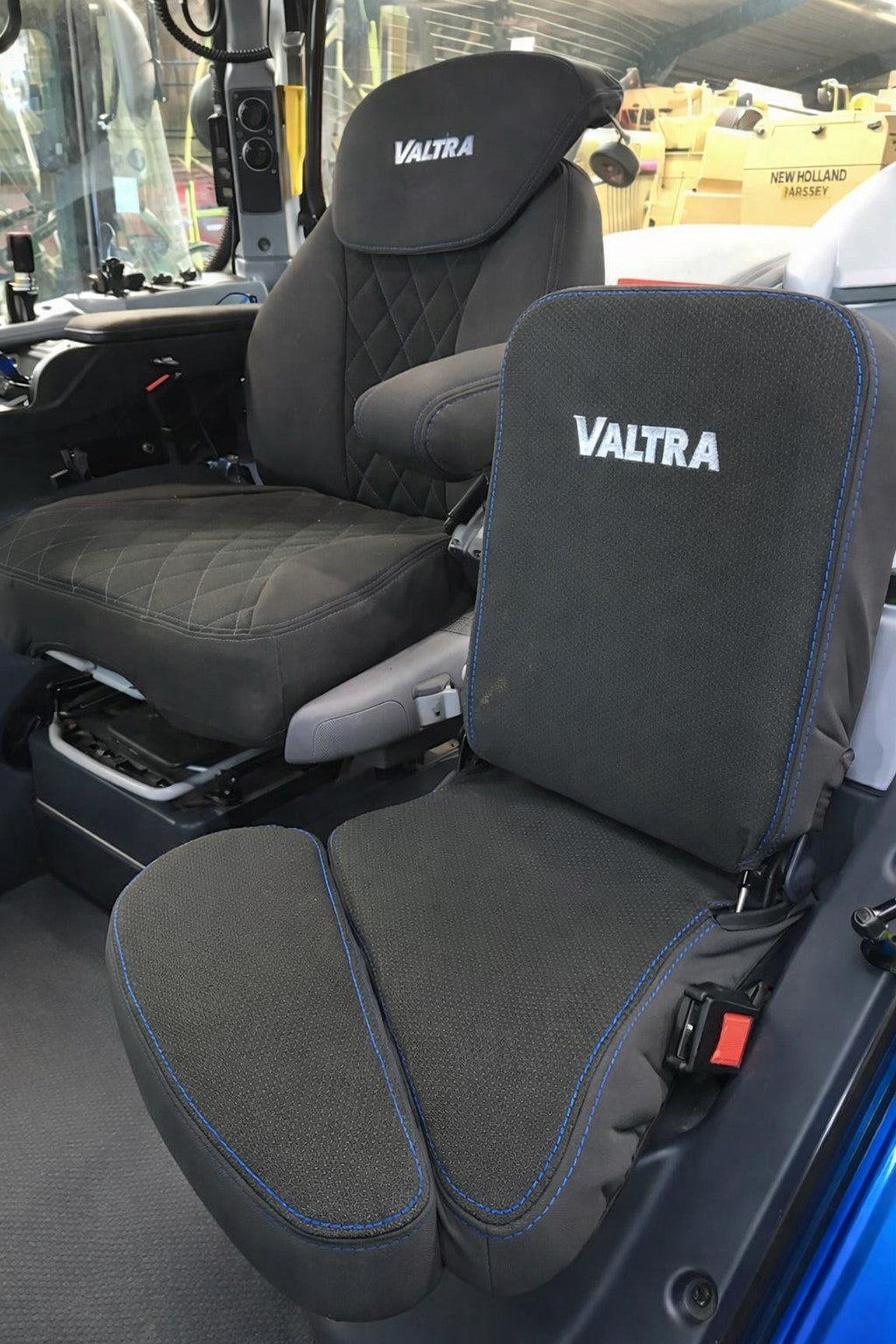 Valtra Seat Cover